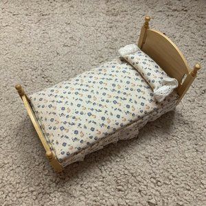 Vintage Dollhouse Bed Signed Classics Pink/white/blue Floral Pattern Furniture